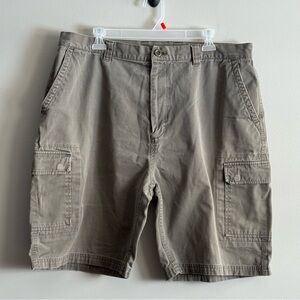 Footlocker Cargo Shorts Men’s Size 36 Olive Green